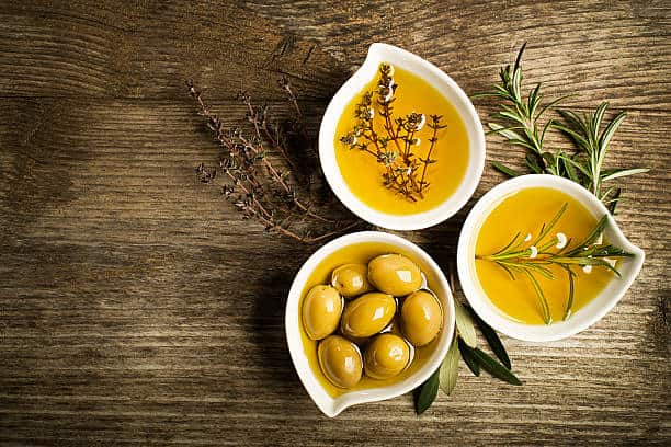 تصویر 1 از روغن زیتون فرابکر اصل با رنگ سبز